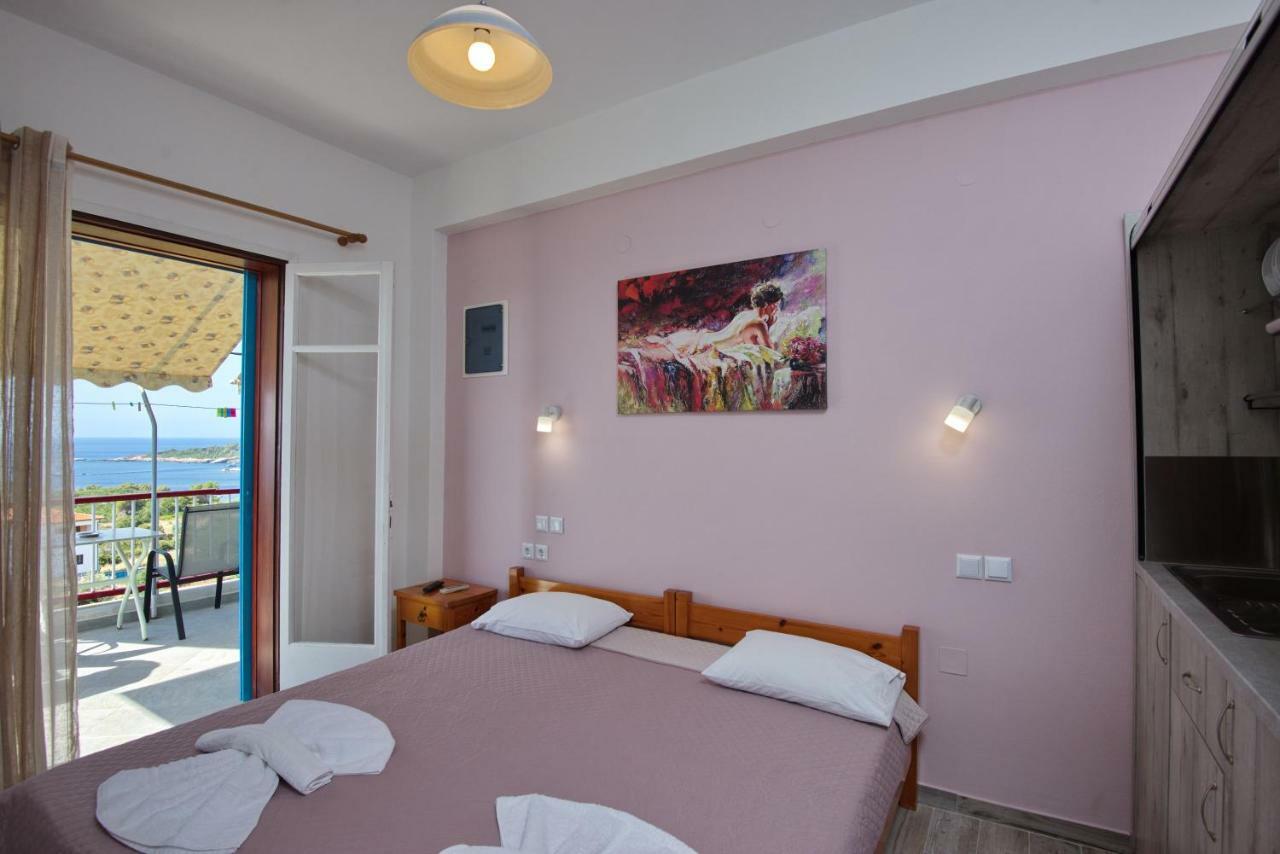 Αlexandros Apartment Votsi  Extérieur photo