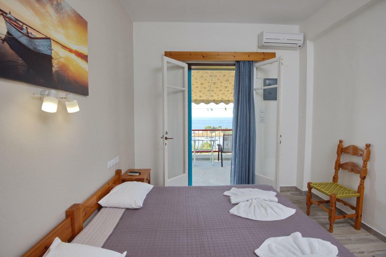 Αlexandros Apartment Votsi  Extérieur photo